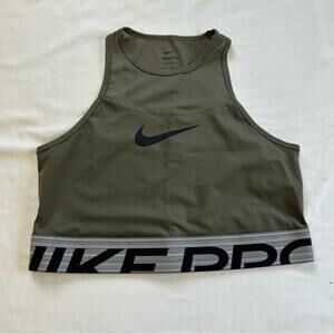 Nike Women's Pro Dri-FIT Cropped Graphic Training Shirt